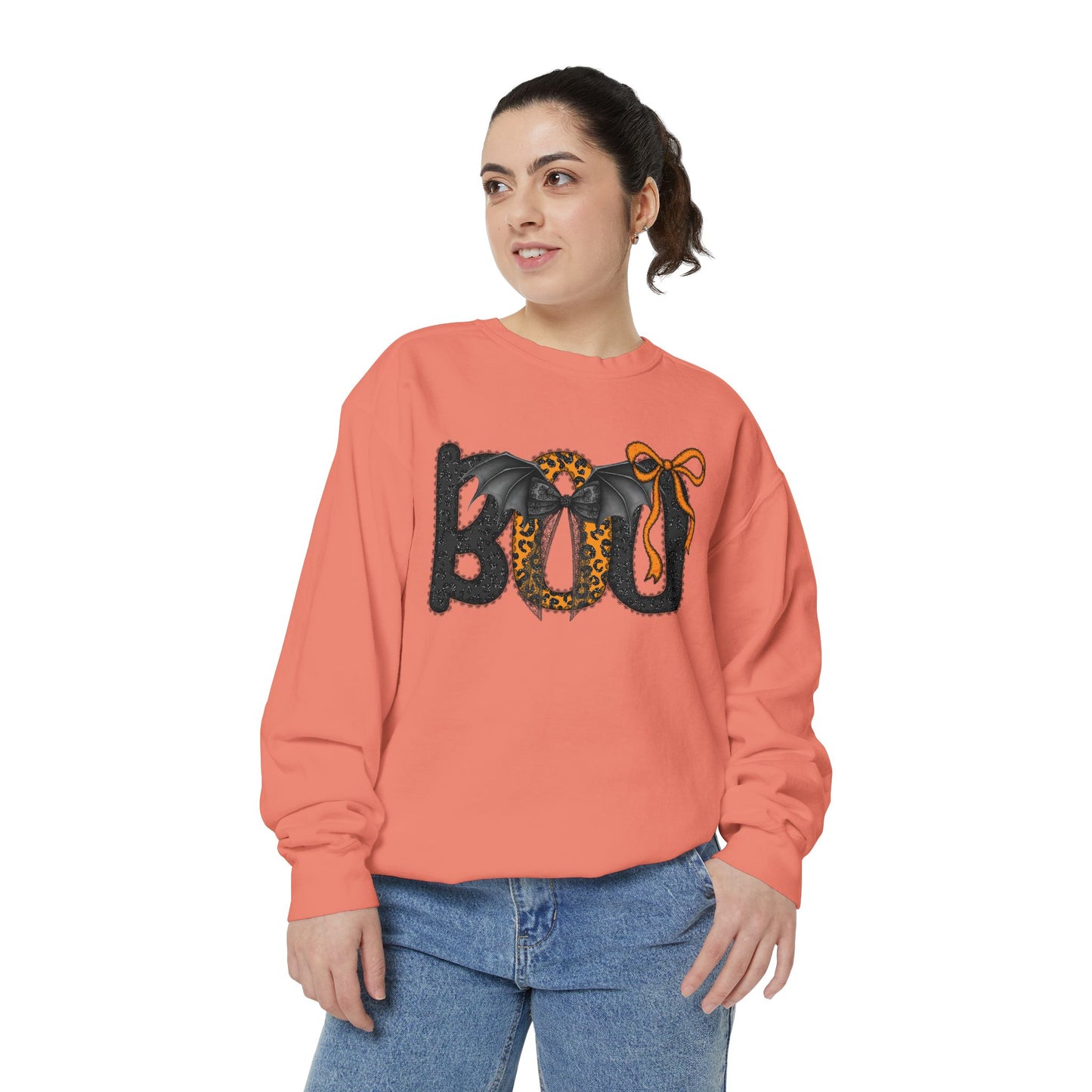 Halloween BOO Sweatshirt – Leopard Print & Bow Graphic Crewneck