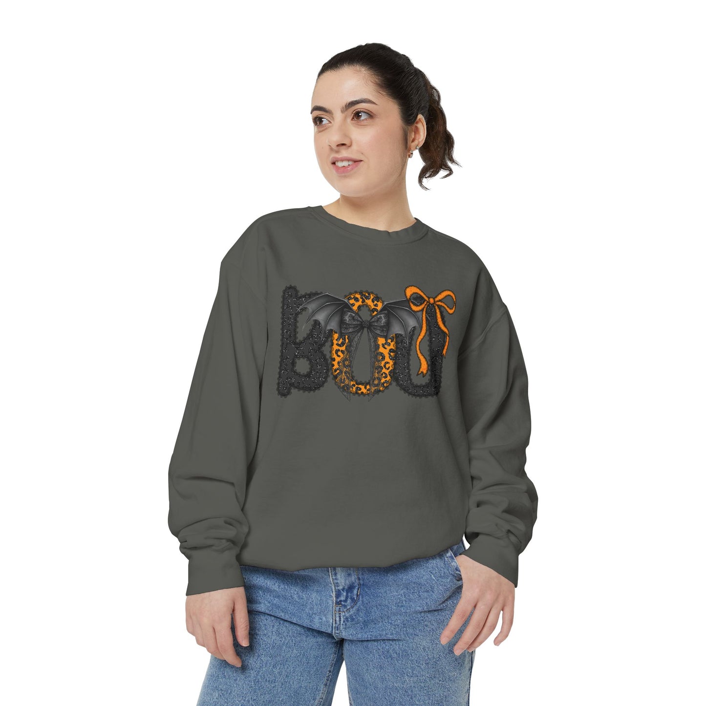 Halloween BOO Sweatshirt – Leopard Print & Bow Graphic Crewneck