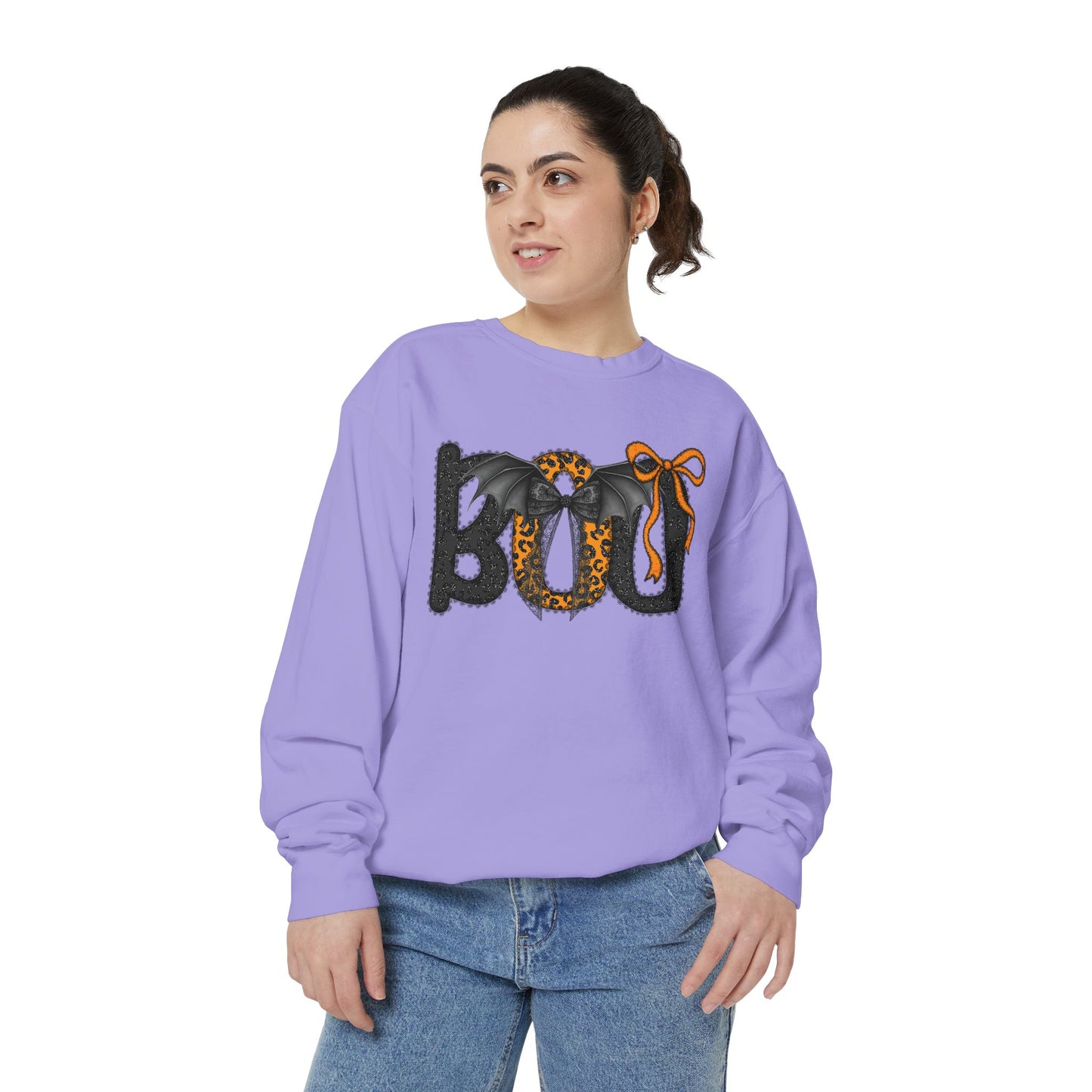 Halloween BOO Sweatshirt – Leopard Print & Bow Graphic Crewneck